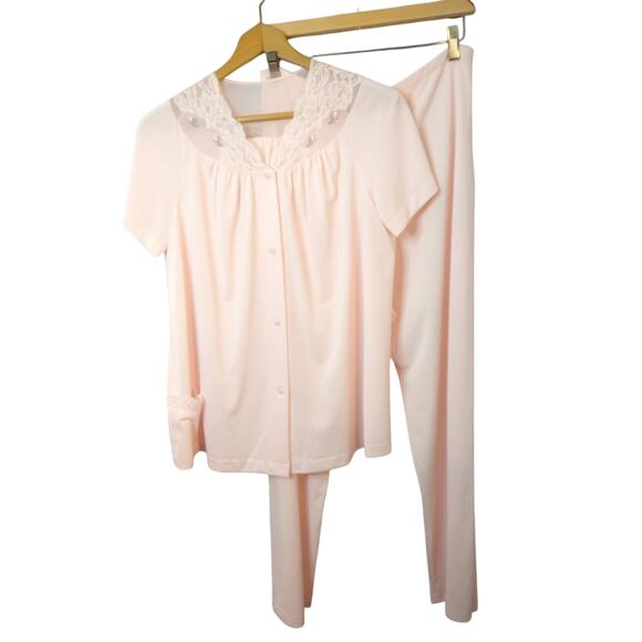 Women’s ShadowLine 2-Piece Nylon Pajama Set Light Pink Size 34 Short Sleeve - Picture 2 of 9